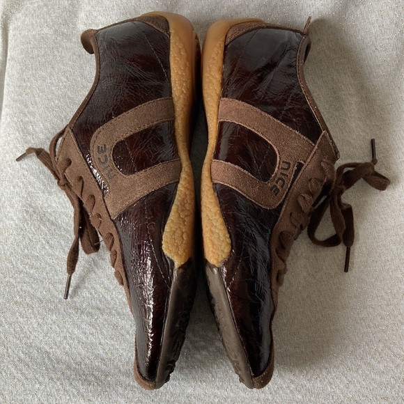 NICE Mosaic faux glossy leather Made in USA brown sneakers Size EU 42, US 10 - Picture 4 of 9